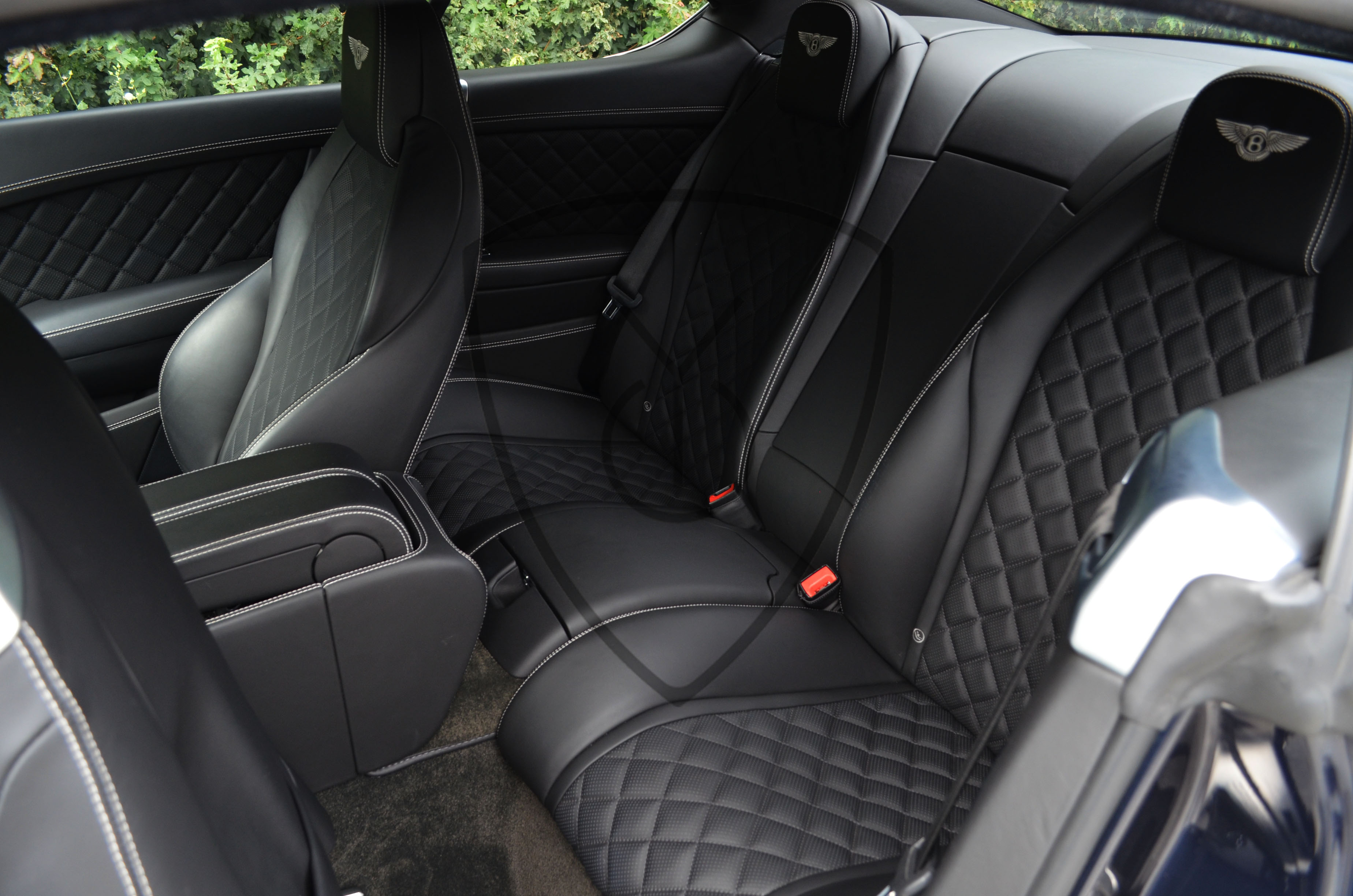 BENTLEY CONTINENTAL — image 9